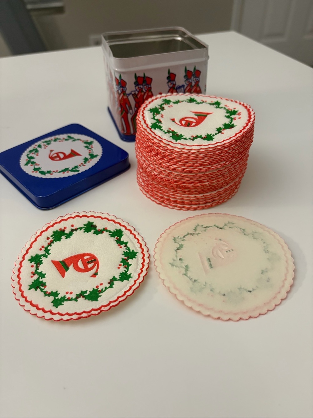 Vintage 1985 Interpur Holiday Christmas Twelve Drummers Tin w/ Paper Coasters - Picture 2 of 8